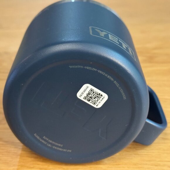 YETI Rambler Stainless Steel Mug with MagSlider Lid, Vacuum Insulated, Navy - Picture 11 of 14